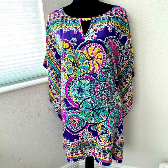 Lilly Pulitzer Tops - Lilly Pulitzer 100%SILK small light weight summer top new without tags